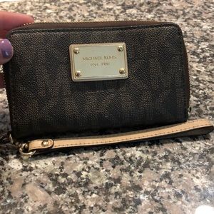 Michael Kors wristlet